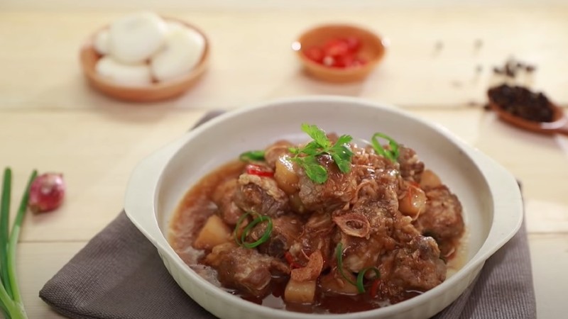 thịt lợn thảo quế